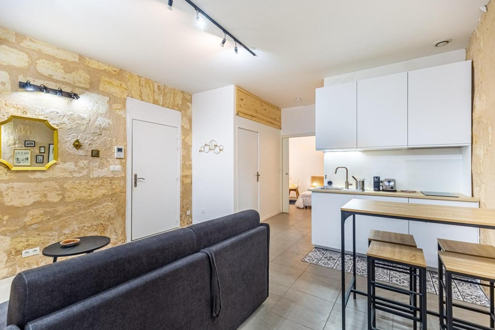 Guestready - Cozy Apt In Frederic & Isabelle Place Bordeaux Eksteriør billede